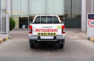 MITSUBISHI L200 4X4 2.4L del 2022 Usato, Bianco, 128 CV, 4 Cilindri, 2 Assi, Benzina, Trazione Integrale, Cambio Manuale, Guida a Sinistra - Product Image 5