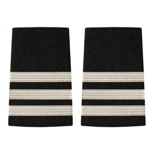 Tablero de hombro de calidad superior Diseño personalizado Uniformes de línea aérea Piloto Hombro Epaulettes Rango Hecho en Pakistán - Product Image 1