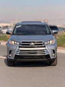 Toyota Highlander LE 3.5L Automatique SUV Crossover Essence 5 Places Volant à Gauche d'Occasion 2019 - Product Image 1