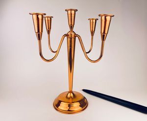 Candelabro Moderno de Cinco Brazos de Metal para Navidad, Diseño de Interiores para el Hogar, para Cenas Románticas con Velas o Decoración de Restaurantes - Product Image 4