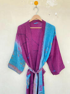 Kimono en soie vintage fait main Robe en soie crêpe cadeaux pour femmes - Product Image 2