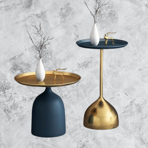 Table basse de luxe en métal doré d'excellente qualité avec étagère de rangement pour le hall du salon ou les commerces de détail disponibles à la vente - Product Image 4