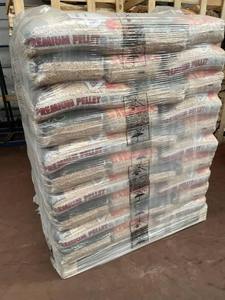 Briquetas de biomasa certificadas Enplus A1 pellets de madera baratos para calentar en stock y listos para la venta - Product Image 5