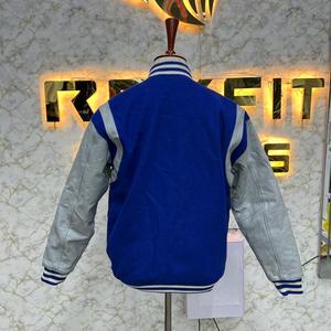 Chaqueta de Hombre de Lana y Seda Bordada de Diseño Único y Calidad Pura con Cierre de Botones Cubiertos, Chaquetas Universitarias, Chaquetas Letterman - Product Image 6