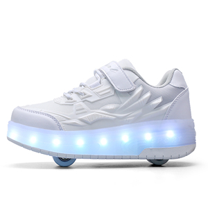 Scarpe con Rotelle LED Retrattili per Bambini, Pattini a 2 Ruote per Esterni - Product Image 1