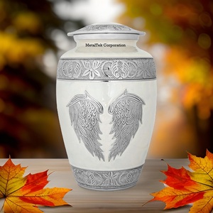 Venta al por mayor clásico tallado a mano alas de Ángel aluminio adulto cremación urna recuerdo suministros funerarios cenizas conmemorativas tarros de almacenamiento - Product Image 4