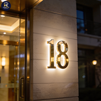 Numéros de maison rétroéclairés en acier inoxydable LED pour entreprises et hôpitaux - Design moderne, étanches IP65, taille et couleur personnalisables