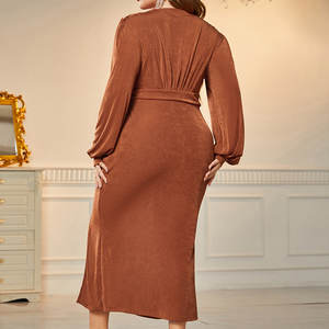 Vestido Elegante Informal de Algodón para Mujer Talla Grande, Color Marrón, Cuello en V Profundo, Silueta Ajustada, Maxi, Estampado Floral Natural, Talla XL - Product Image 2