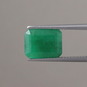 Esmeralda Natural Certificada IGI, Suelta, 4.34 Quilates, Corte Esmeralda Octogonal, 11.5x9mm, Tallada a Mano, Encerada/Aceitada, Pulida, Piedra Ligera, Fina - Product Image 1
