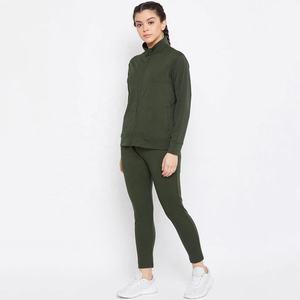 Chándales deportivos de algodón de Invierno para mujer Logotipo de entrenamiento OEM personalizable Ropa deportiva ecológica Precio al por mayor de bajo costo - Product Image 5