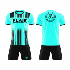 La mejor calidad, diseño personalizado, transpirable, comodidad, conjuntos de uniformes de camiseta de fútbol, servicio OEM para jóvenes, jugadores masculinos, corte automatizado - Product Image 2