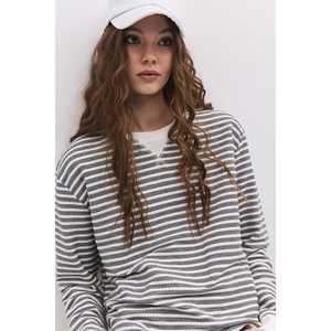 Sudadera de algodón 100% a rayas de manga regular para uso diario - Product Image 2