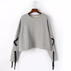 เสื้อสเวตเชิ้ตผู้หญิงสไตล์ลำลอง ผ้าฝ้าย 100% ทรงหลวม ไหล่ตก พร้อมโลโก้แบบกำหนดเองและหลากหลายสไตล์ - Product Image 1