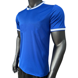 Camiseta de Fútbol para Hombre de Poliéster de Alta Calidad, Uniforme Transpirable de Malla con Pantalones Cortos, Servicio OEM para Sublimación de Invierno - Product Image 4