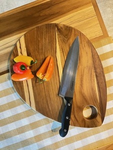 Planche à découper en bambou artisanale attrayante, finition naturelle, design moderne et luxueux, passe au lave-vaisselle, pour hacher et trancher intensément - Product Image 3