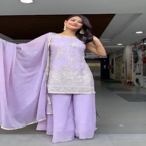 Conjunto de Kurti, Plazo y Dupatta de Georgette Sintética Pesada VASTRA COTTAGE para Mujer, Bordado con Lentejuelas, Diseño Étnico - Product Image 6