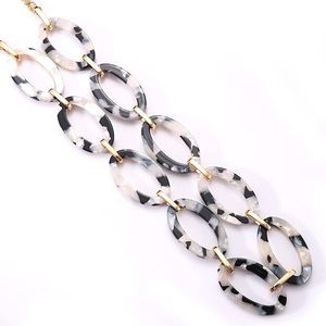 Cadena de eslabones de resina para collares y pulseras elegantes. Cadena de eslabones de resina brillante de primera calidad para accesorios de inspiración de lujo. - Product Image 3