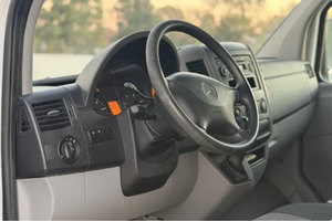 Vehículo Usado a Precio Accesible - Volante a la Izquierda |   Volante a la derecha |   Mercedes-Benz Sprinter 2500 de 2013 - Product Image 5
