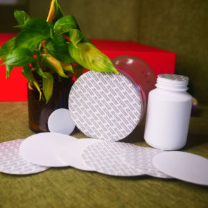 Revestimiento de sellado autoadhesivo: a prueba de fugas, a prueba de manipulaciones, de grado alimenticio, estampado personalizado, para botellas de PET, HDPE y vidrio de Vietnam - Product Image 1