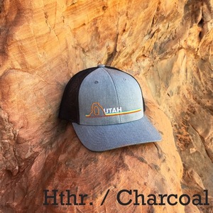 Fabricant de chapeaux Forme Casquette de camionneur Logo brodé personnalisé en maille Profil intermédiaire Casquette de sport Conception à chaud Vente en gros OEM bon marché - Product Image 2