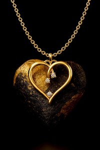 Collar de Plata de Ley 925 con Baño de Oro de 14K, Diseño de Corazón Abierto, con Diamantes CZ, Colgante Romántico y Elegante con Significado Cristiano, de Kanta Gems - Product Image 3