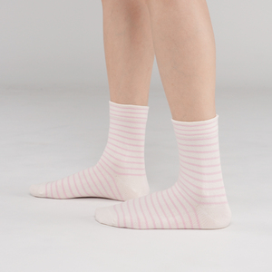 Chaussettes en coton tricoté respirantes pour femmes - Motif rayé Couleur pastel Chaussettes coréennes à usage quotidien - Product Image 5