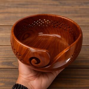 ถ้วยใส่ไหมพรมไม้กระถินคุณภาพเยี่ยม พร้อมที่ป้อนไหมพรมแบบโค้ง สำหรับงานถักไหมพรม มีจำหน่ายในราคาที่เข้าถึงได้จากประเทศอินเดีย - Product Image 1