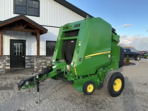 Presse à balles haute efficacité John Deere 2017 avec enrouleur de filet/ficelle, pneus à flottation à large largeur de ramassage, levage/abaissement hydraulique, moniteur, moteur et boîte de vitesses - Product Image 4