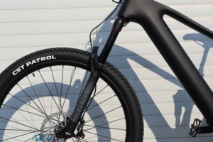 Eleva la tua avventura in Mountain Bike con il telaio EMTB in carbonio E Bike Bafang 820 sospensioni complete - Product Image 2