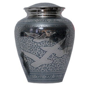 Urnas de cremación para adultos de latón con grabado de pájaros que van a casa Peltre y urnas funerarias de Metal con acabado de Color azul para cenizas humanas - Product Image 1