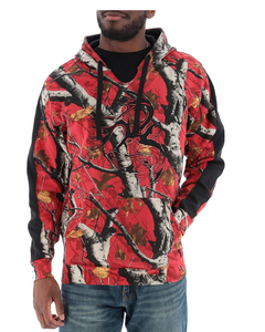 เสื้อมีฮู้ดลายพรางของผู้ชายทำจากผ้าฝ้าย70% และโพลีเอสเตอร์30% มีดีไซน์คอวีฉีกไว้ล่วงหน้าสำหรับเสื้อสวมหัวที่ทันสมัย - Product Image 1