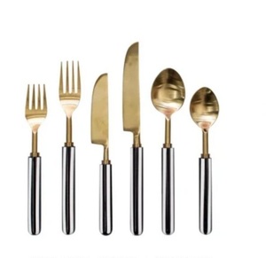 Elegante Juego de Cubiertos de Acero Inoxidable con Baño de Oro y Mango de Acrílico para Cocina, Vajilla, Mesa y Hotel - Product Image 6