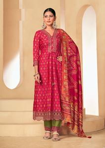 Estampado de seda confeccionado con bordado elegante y Diamante y conjunto de cuatro lados Lattcan dupatta Kurtis - Product Image 4