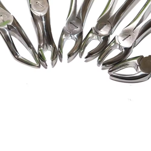 Ensemble de forceps d'extraction dentaire en acier inoxydable de qualité supérieure, instruments chirurgicaux bucco-dentaires manuels certifiés CE pour l'extraction des dents - Product Image 1
