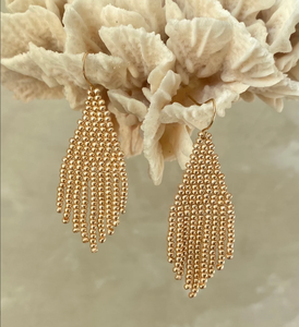 Pendientes de cuentas doradas Pendientes de cuentas de semillas doradas Pendientes de cuentas con flecos Pendientes colgantes Pendientes de noche - Product Image 3