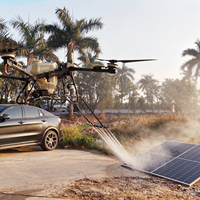 Drone de nettoyage intensif avec contrôle du débit d'eau pour le lavage et le nettoyage des sites, drone de nettoyage aérien pour drone T70p