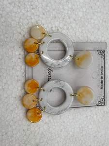 Pendientes de Aro de Resina con Forma de Flor Hechos a Mano, Modernos y Ecológicos para Mujer, de Alta Gama, Lujosos y a la Moda - Product Image 2