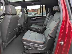 GMC Yukon XL AT4 2026, SUV à quatre roues motrices, moteur V8 5,3 L standard - Product Image 6