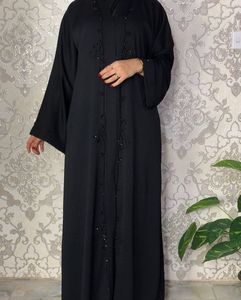 Abaya musulmán tradicional de Dubái para mujer, caftán de trabajo a mano, ropa tradicional islámica tradicional de color negro - Product Image 1