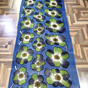 LinenBrush Fabriqué à la main en lin doux Long Écharpe d'été imprimée géométrique pour femmes Accessoire confortable MAYURI CREATIONS - Product Image 1