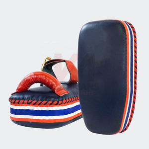 Coussinets de Muay Thai en cuir de vachette de qualité supérieure, personnalisés, incurvés, pour la boxe, coussinets de frappe, équipement d'entraînement durable, vente en gros - Product Image 1