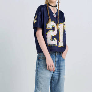 Camiseta de Fútbol de Verano Estilo Urbano para Hombre, Estilo Americano Vintage, Material de Malla Corta y Transpirable, Cuello en V, Unisex - Product Image 4