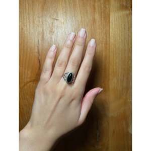 Bague culturelle artisanale Navajo en onyx et argent sterling - Product Image 4