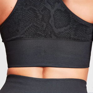 Gym Fitness Yoga Wear Sujetador de etiqueta privada y pantalones de mujer con logotipo y diseño personalizados hechos de material de nylon Spandex - Product Image 6