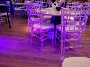 Chaises d'hôtel modernes en polypropylène polycarbonate Chiavari de style Tiffany, écologiques et personnalisées, pour hôtels, villas, salons - Product Image 4