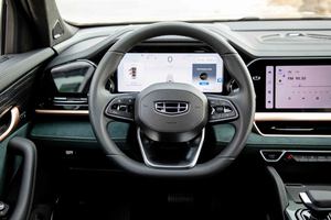 Tout Neuf, Kilométrage Zéro/Km, Prix Abordable, Bleu, 2024, Geeleey Monjaro 2.0L TD Turbo 4WD, Toit Ouvrant Panoramique, SUV Prêt à être Expédié - Product Image 2