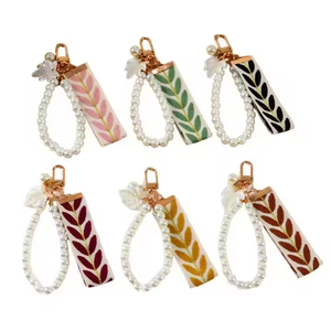 Porte-clés perlé brodé à la mode personnalisé de haute qualité nouveaux produits décorations de cadeaux de vente directe à chaud - Product Image 4