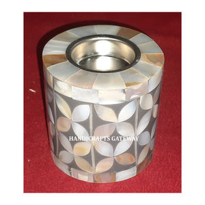 Brûleur Bakhoor rond de couleur grise incrustation de nacre faite à la main pour la décoration de cadeaux de mariage. - Product Image 1