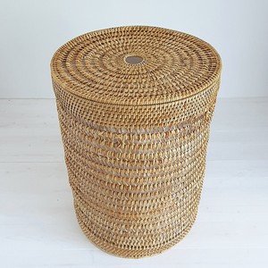 Panier de rangement en rotin de luxe, accessoires de rangement, conteneur artisanal en rotin naturel, paniers à linge en vente - Product Image 1