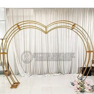 Arche de mariage dorée en forme de cœur en plastique renforcé de fibres, marque Shobha Jain Impex, fabriquée à Delhi, Inde - Product Image 1